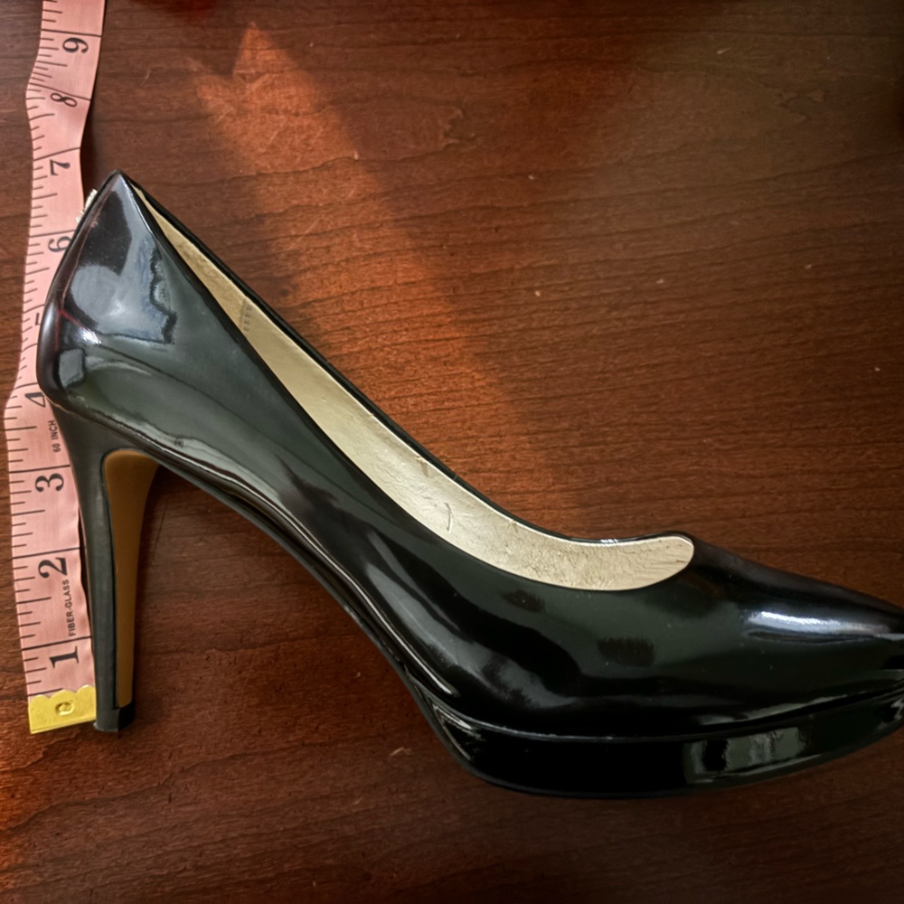 Coach black patent leather pumps 4 inch heel - Picture 4 of 4